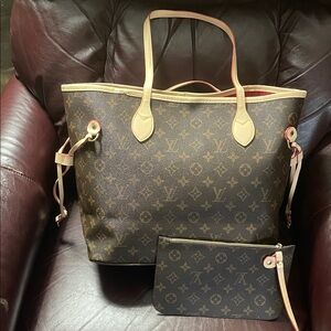 Elegant Brown Tote Bag with Pouch Large. NEW